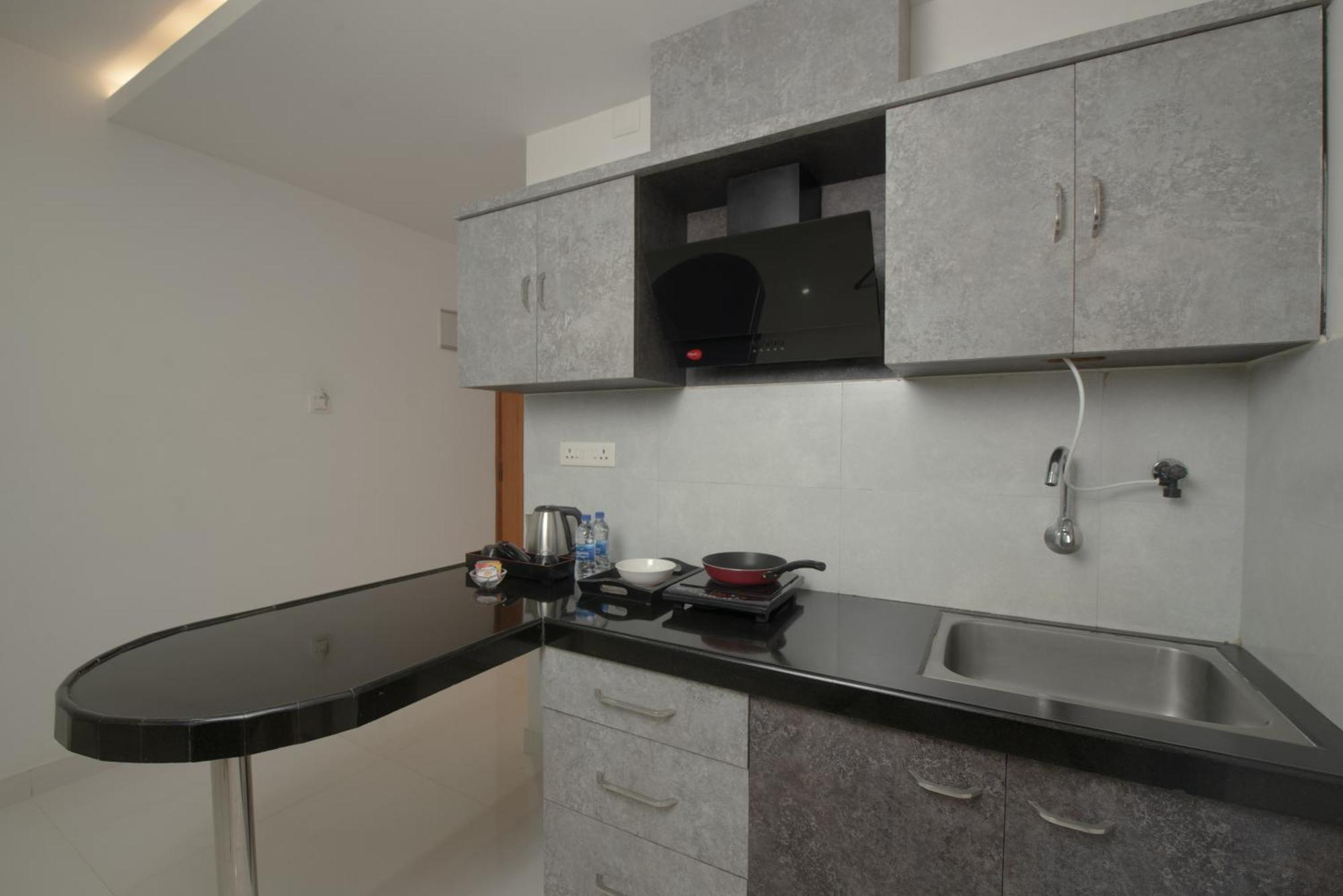 Manipal Atalia Service Apartments Luaran gambar